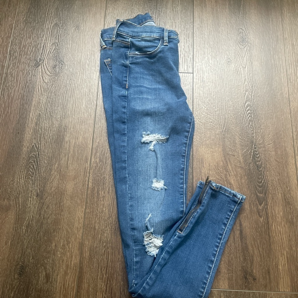 Kendall & Kylie Skinny Jeans